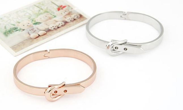 กำไลข้อมือ เงิน ทอง Rose Gold กำไลข้อมือผู้หญิง ดีไซน์ เป็น เข็มขัด ไม่ลอกไม่ดำ แบบสวย ของชวัญให้แฟน ใส่ออกงาน เท่ ๆ หรูหรา 898750