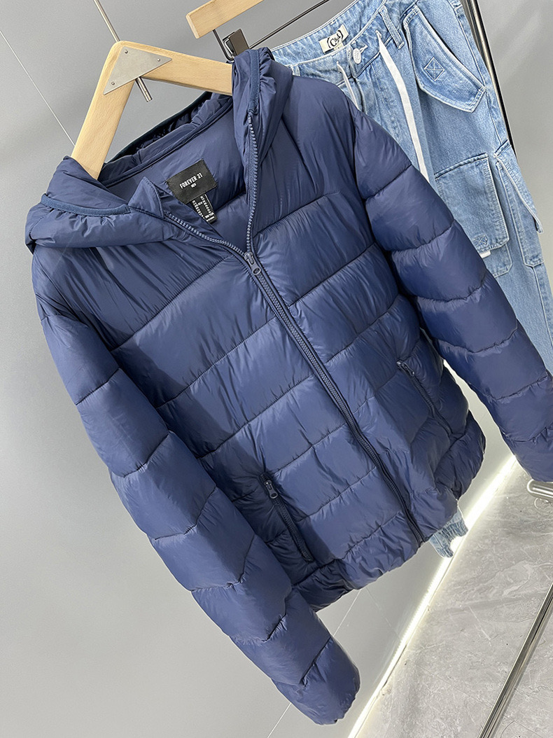 Forever21 เสื้อกันหนาว ติดฮูท เสื้อบอมเบอร์ บุนวมอุ่น แบรนด์ Forever21 / Men's Black Lightweight Puffer Jacket น้ำเงิน