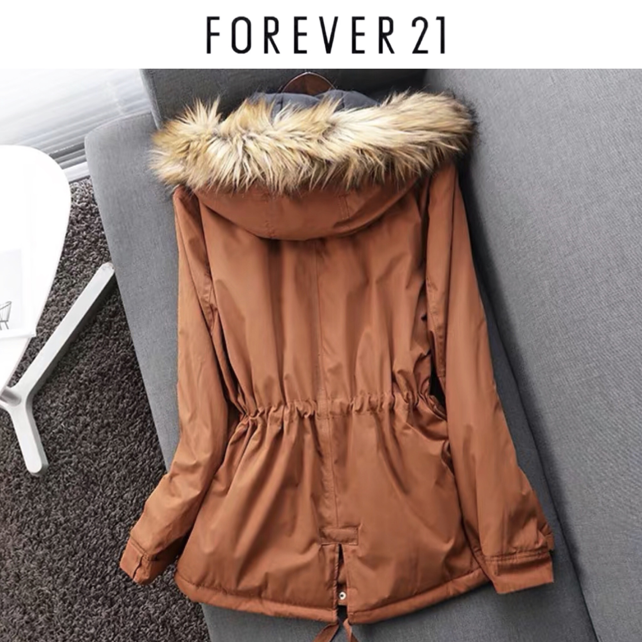 Forever21 เสื้อโค้ทฮู้ดกันหนาว เสื้อปาร์กา parka สีเขียว แต่งเฟอร์ แบรนด์ FOREVER21 เขียว