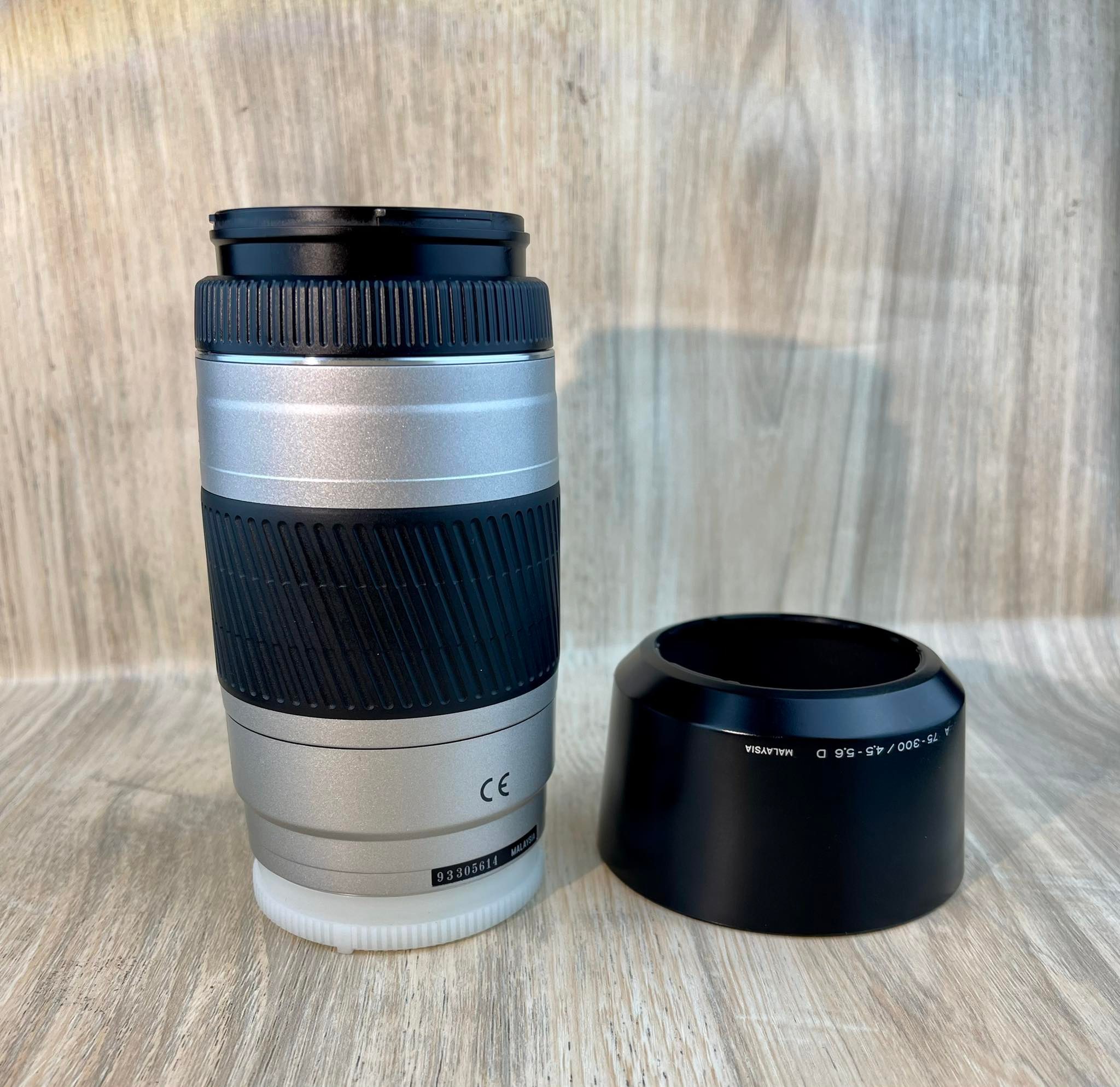 MINOLTA AF ZOOM 75-300MM.F4.5(32)-5.6(D) MA MOUNT