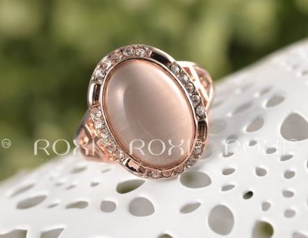 แหวนแต่งงาน ทอง 18 K สี Rose Gold Plated ประดับ Austrian Crystals แท้ ฝังเพชรรอบวง no 5432679