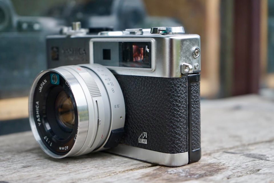 YASHICA ELECTRO35 GL YASHICA COLOR-YASHINON DX 40MM.F1.7