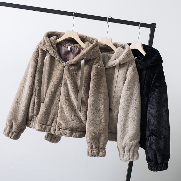 Page one เสื้อเฟอร์กันหนาว หมวกฮู้ด เสื้อขน Fluffy coat แบรนด์ page One ดำ
