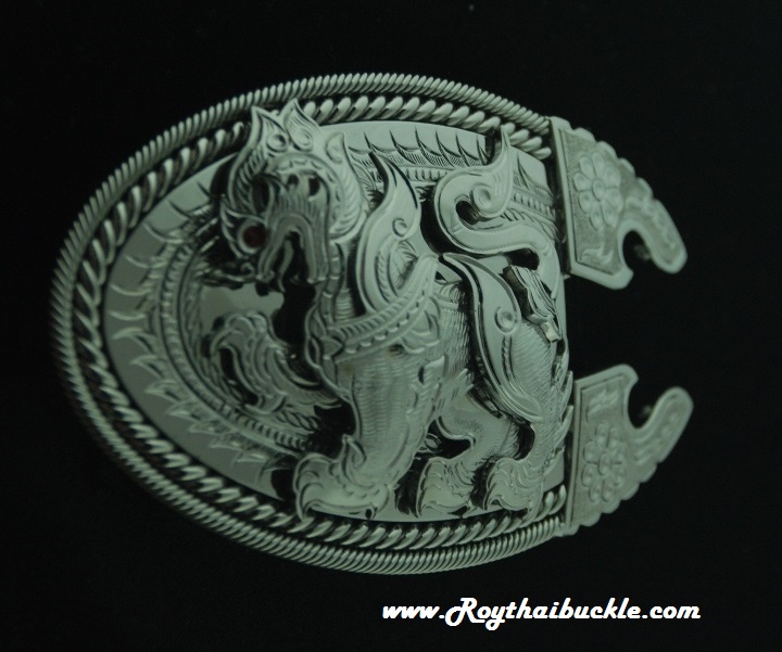 สิงห์ทรงเครื่อง เกือกม้า