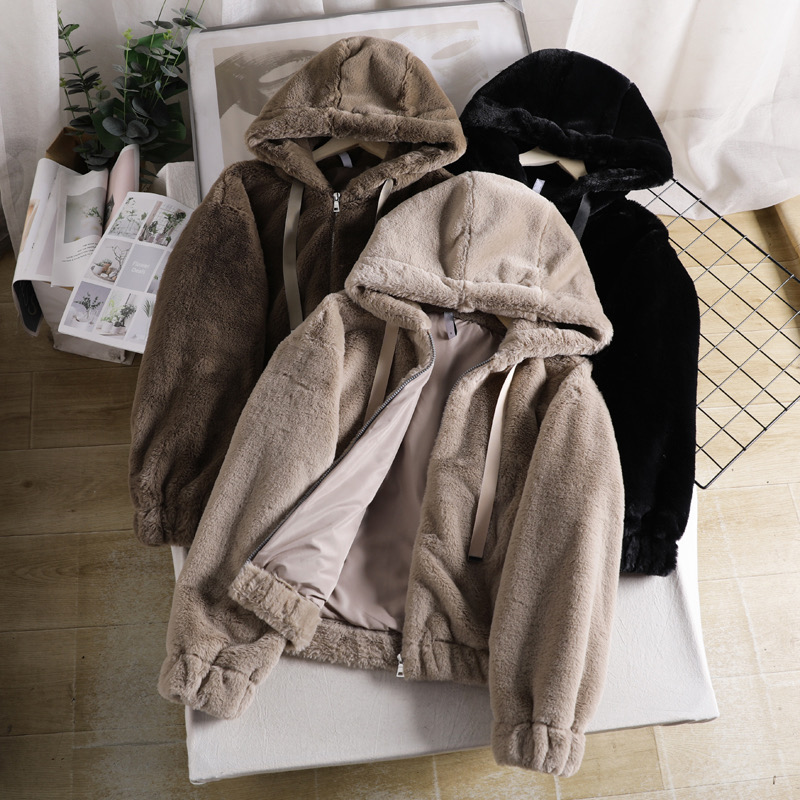 Page one เสื้อเฟอร์กันหนาว หมวกฮู้ด เสื้อขน Fluffy coat แบรนด์ page One ดำ