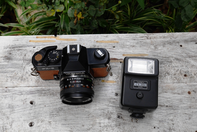 YASHICA FX-3 YASHICA LENS ML 50MM.F2