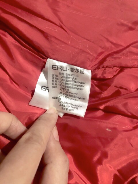 เสื้อฮูทขนเป็ด เสื้อฮู้ด กันหนาว สีแดงบุนวมอุ่น แต่งลายกราฟฟิค ERLI แดง
