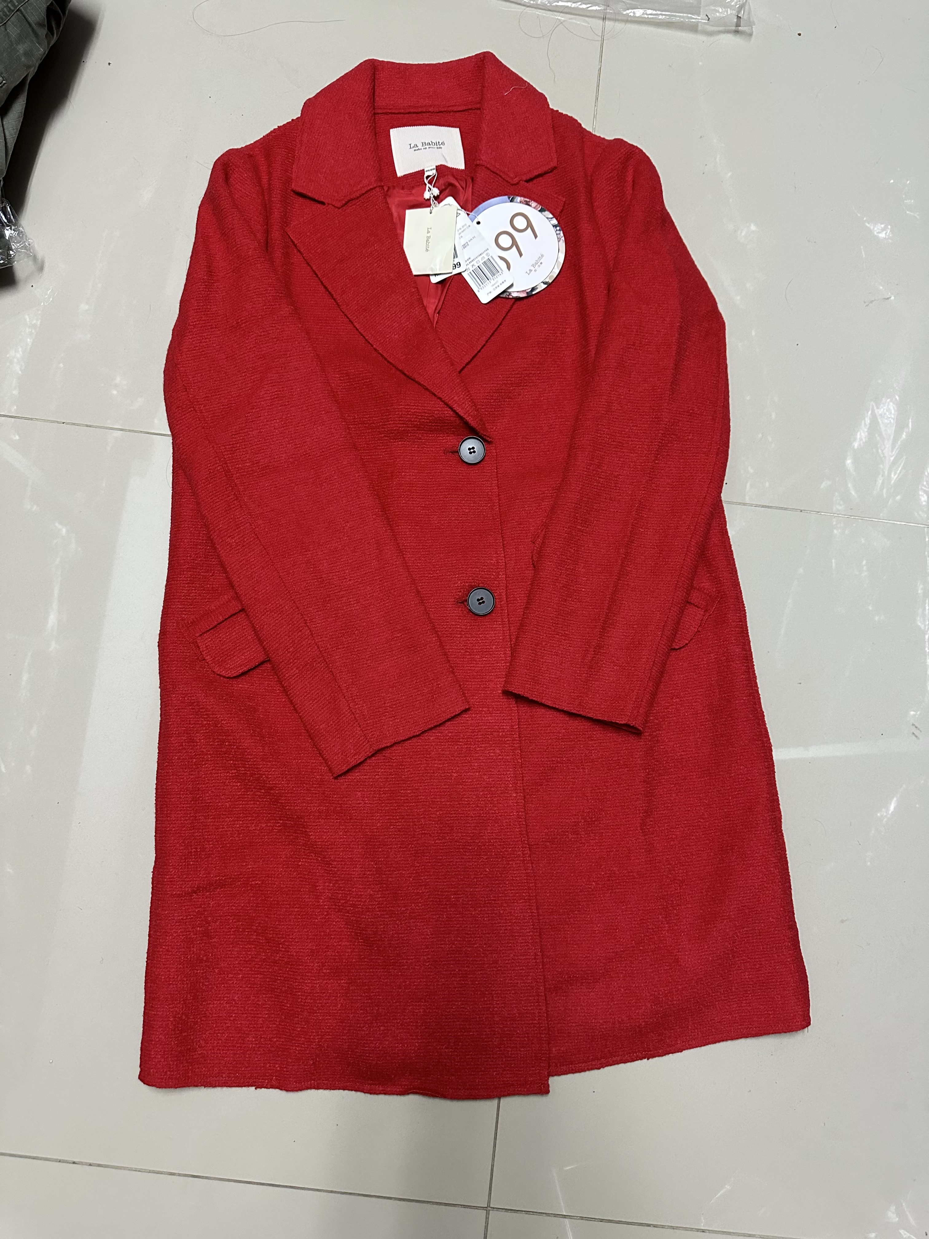 La babite เสื้อโค้ท เสื้อกันหนาว เนื้อผ้าสักหลาดวูล สีแดง แบรนด์ LA BABITE