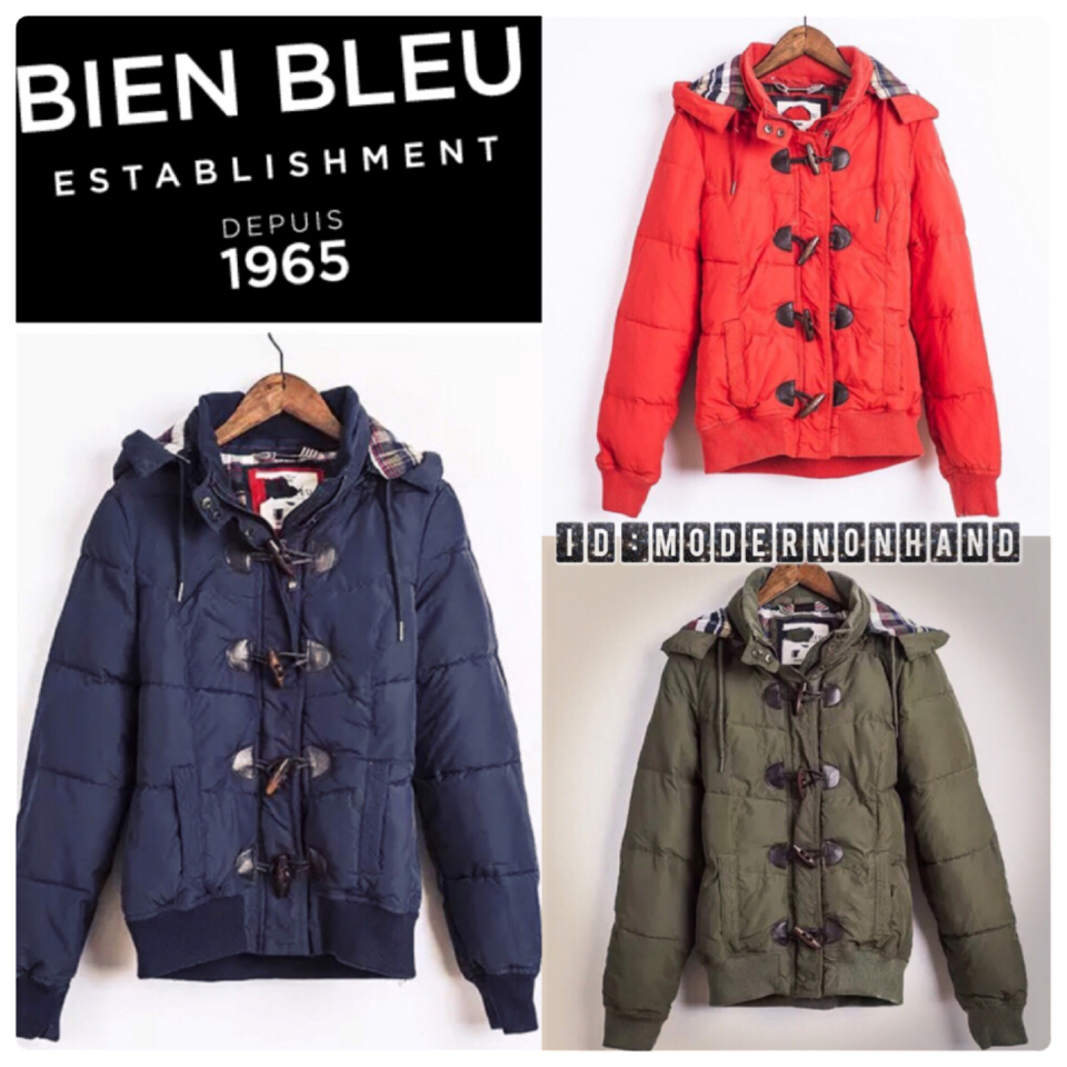 เสื้อกันหนาว เสื้อหนาวบุนวม สีเขียวทหาร แบรนด์เนม BIEN BLEU ติดหมวกฮูท แต่งกระดุมไม้ Size S/L
