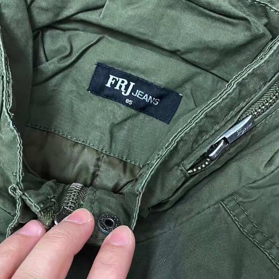 FRJ jeans เสื้อนอกเขียวทหาร เสื้อแจ็คเก็ต แนวทหาร แบรนด์FRJ เขียว