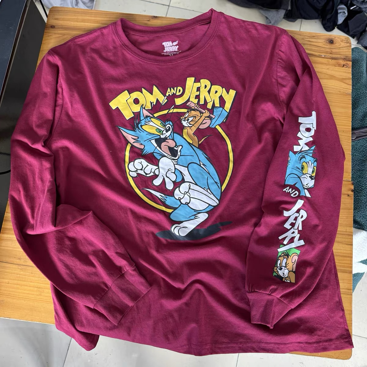 Disney เสื้อวอร์ม แขนยาว สีแดง สกรีน TOM &Jerry สีแดงสนิม งานDISNEY สำเนา สำเนา สำเนา สำเนา แดงสนิม