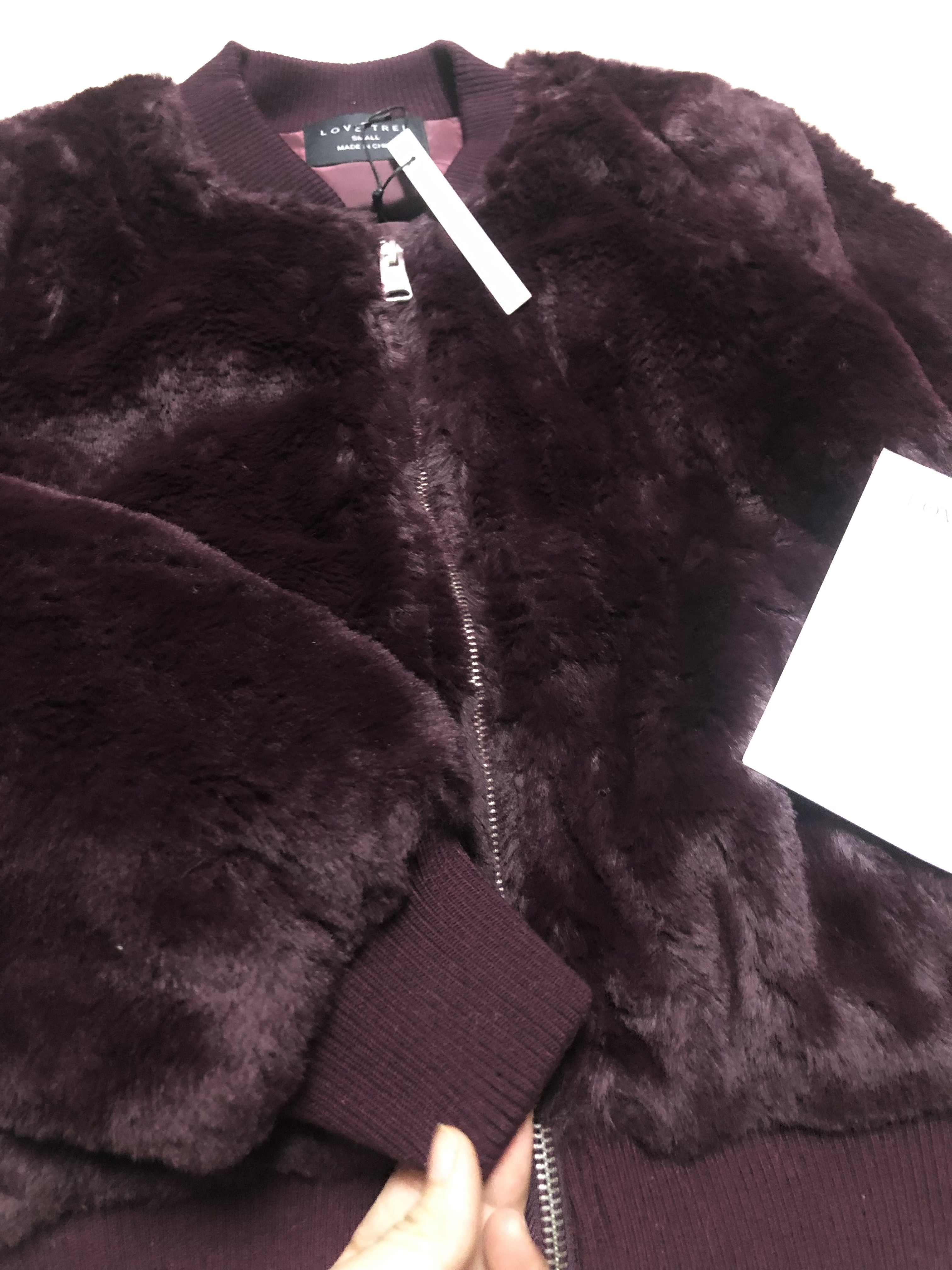 เสื้อเฟอร์กันหนาว หมวกฮู้ด เสื้อขน (FLUFFY COAT) แบรนด์ LOVE TREE