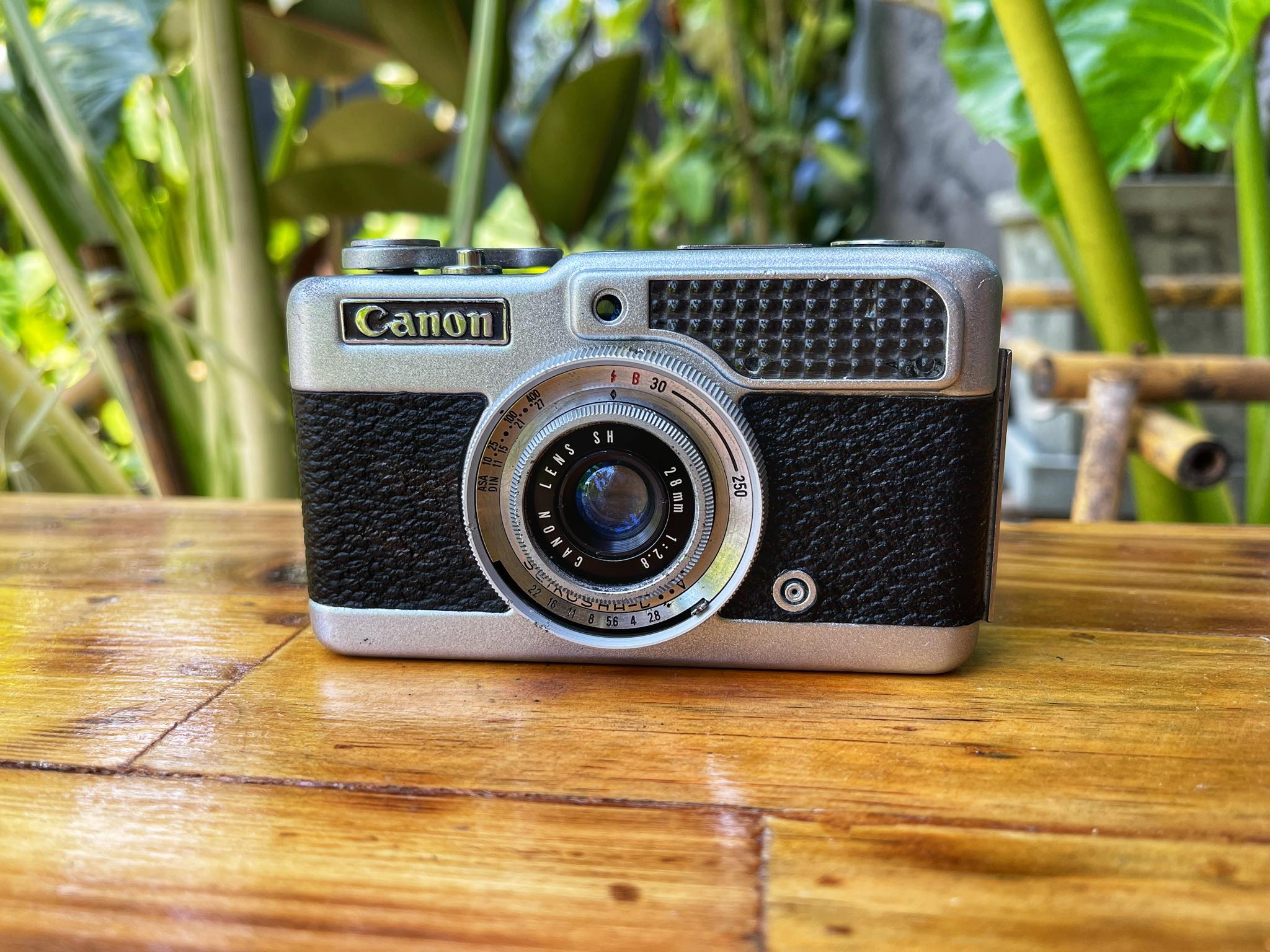 CANON DEMI CANON LENS SH 28MM.F2.8