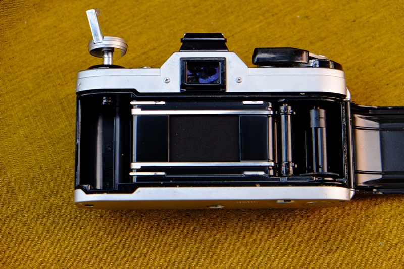 CANON AE-1