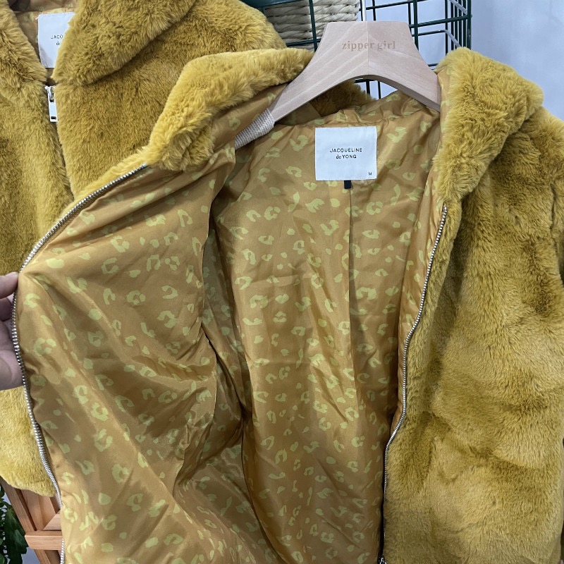 Jacqueline เสื้อเฟอร์กันหนาว หมวกฮู้ด เสื้อขน Fluffy coat แบรนด์ jacqueline เหลืองขมิ้น
