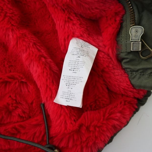 Chic &Jeune Parisi เสื้อโค้ท โค้ทฮูท กันหนาว เสื้อparka ฮูท กันหนาวสีเขียว แบรนด์ Chic &Jeune Paris แต่งเฟอร์ (ขนเฟอร์ถอดได้ค่ะ) ซับขนอุ่นสีcolorful งานสวย มากคะ Size XS/S/M/L/2L/3L สำเนา เขียว เฟอร์