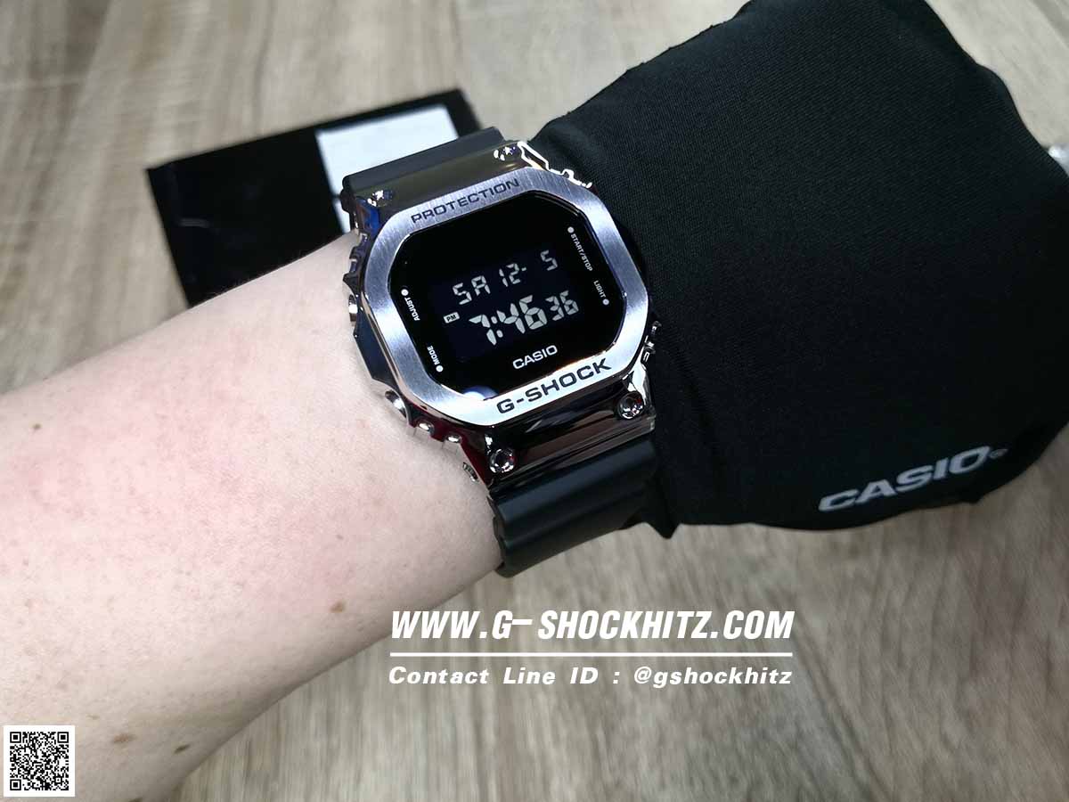 CASIO G-SHOCK นาฬิกาข้อมือ นาฬิกากันน้ำ นาฬิกาของแท้ ประกันศูนย์ CMG 1 ปี รุ่น GM-5600-1 นาฬิกาสีดำ
