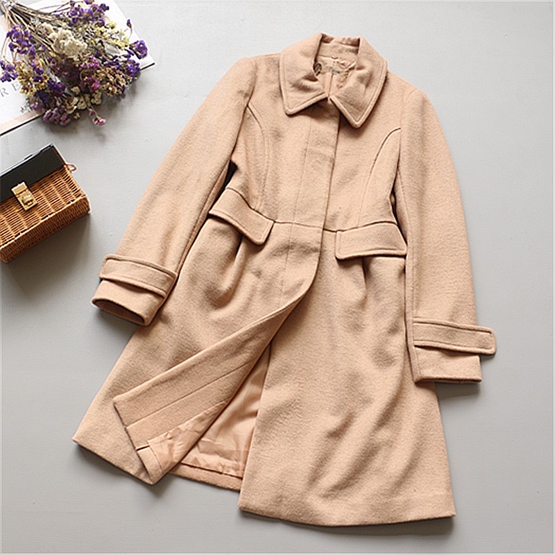 Freesia เสื้อโค้ท เสื้อกันหนาว เนื้อผ้าสักหลาดวูล สีนู้ดกากี แต่งกระดุมแถบ สองแถว แบรนด์ Freesia สำเนา สำเนา นู้ดกากี