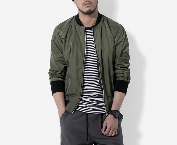URBAN EXPOSURE เสื้อทหาร เสื้อนอกเขียวทหาร เสื้อนอกแนวทหาร แพทเทินสวย เท่ห์มาก คะ แบรนด์URBAN EXPOSURE เขียว