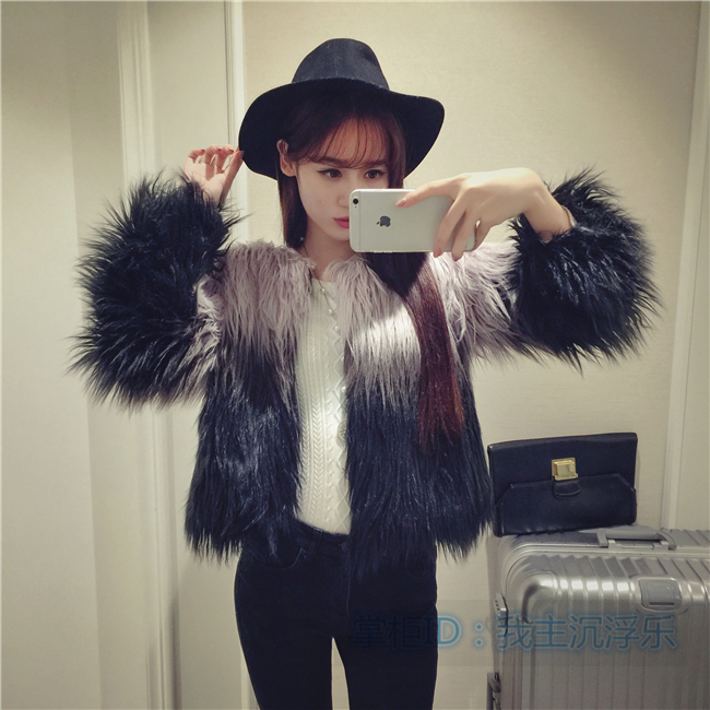 เสื้อคลุม เสื้อนอก แต่งขน เสื้อกันหนาว แบรนด์เนมPIMKIE ฝรั่งเศส แท้100% งานช็อปสวยหรูมากคะ แต่งขน ไล่โทนสีเทาดำ งานสวย เนื้อขนนุ่มหรู