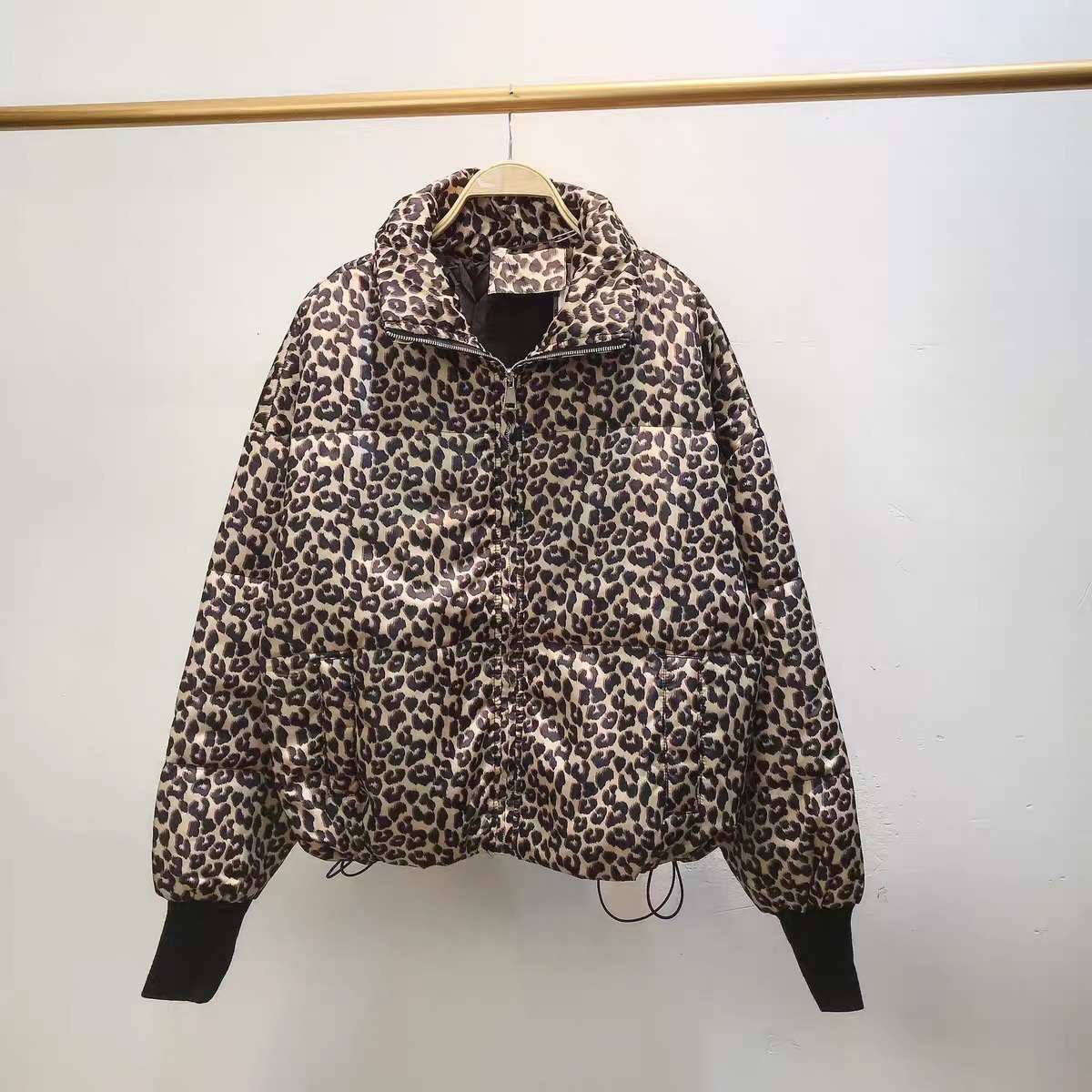 เสื้อกันหนาว บอมเบอร์ bomBer บุนวมอุ่น ลายเสือ แบรนด์ (padded puffer coat) สำเนา