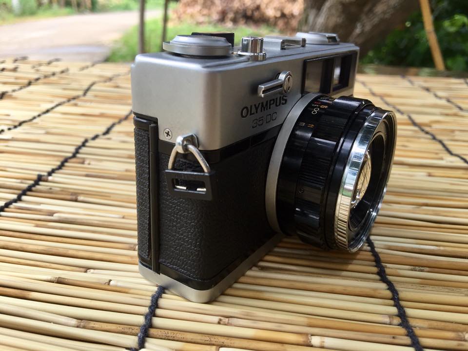 Olympus 35DC Olympus F. Zuiko 40mm. F1.7
