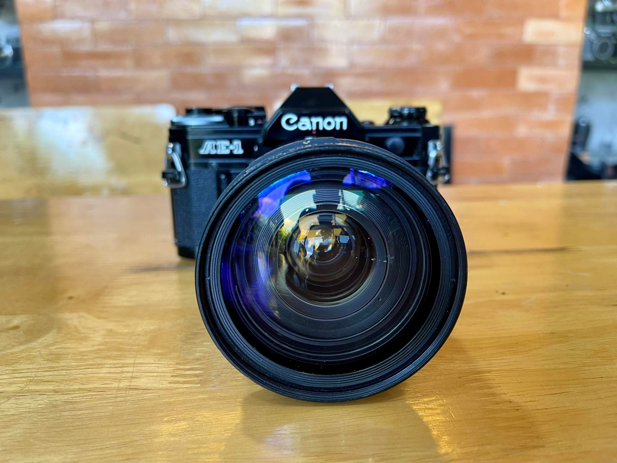 CANON AE1 CANON ZOOM LENS FD 35-105MM.F3.5 MACRO