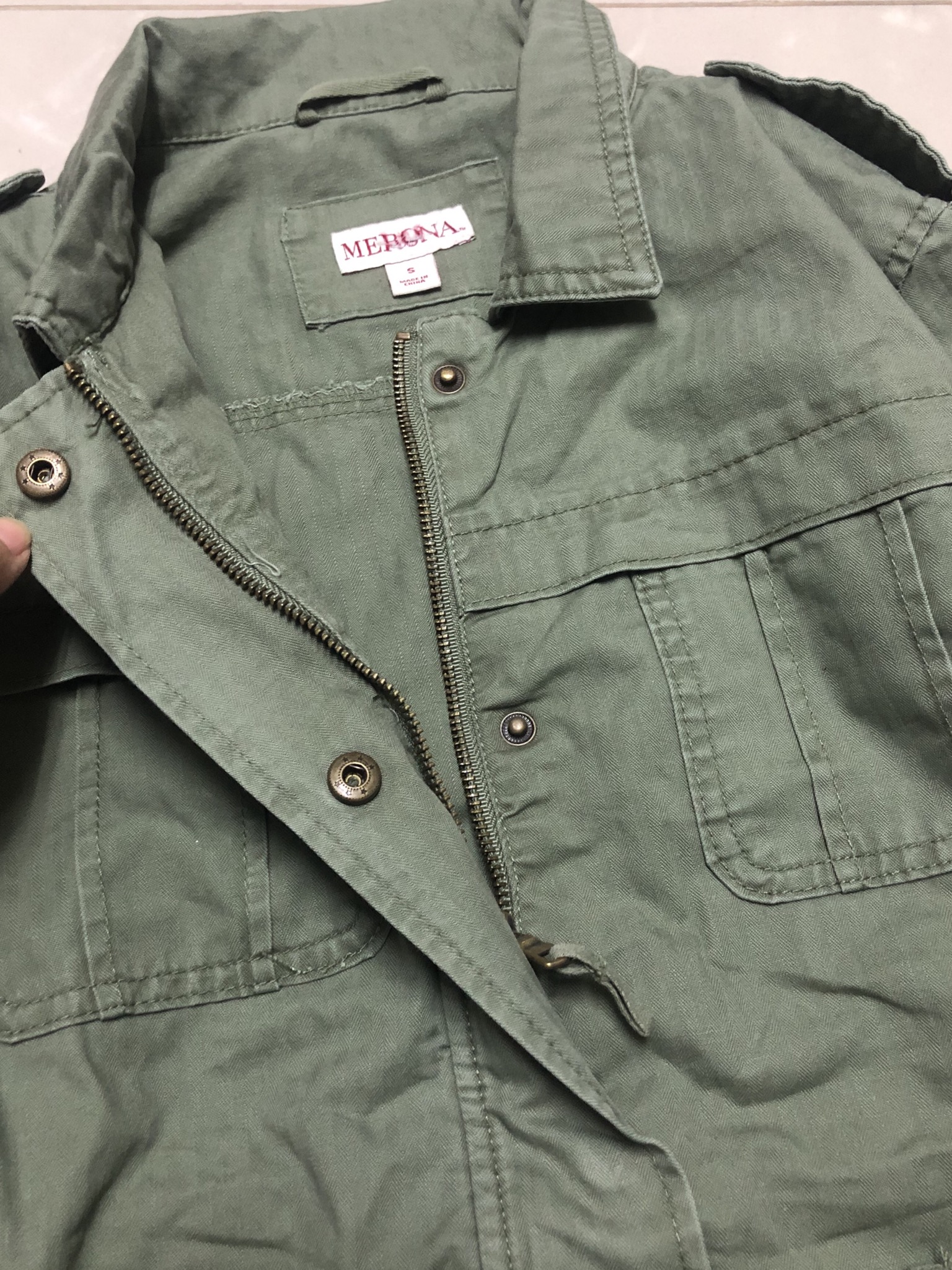 Merona เสื้อเขียวทหาร เสื้อนอกแนวทหาร แบรนด์Merona แพทเทินสวย เท่ห์มาก คะ Size S/M/L/XL สำเนา สำเนา สำเนา เขียว
