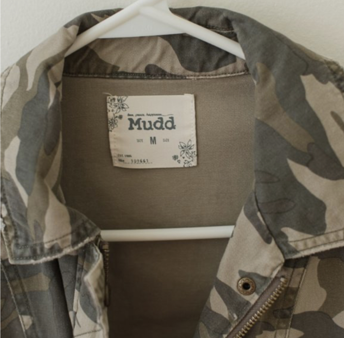 Mudd เสื้อทหาร เสื้อแจ็คเก็ตลายพราง เสื้อนอกแนวทหาร แพทเทินสวย เท่ห์มาก แบรนด์ MUDD คะ สำเนา สำเนา สำเนา เขียว