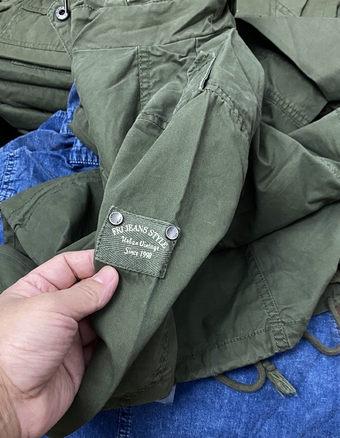 FRJ jeans เสื้อนอกเขียวทหาร เสื้อแจ็คเก็ต แนวทหาร แบรนด์FRJ เขียว