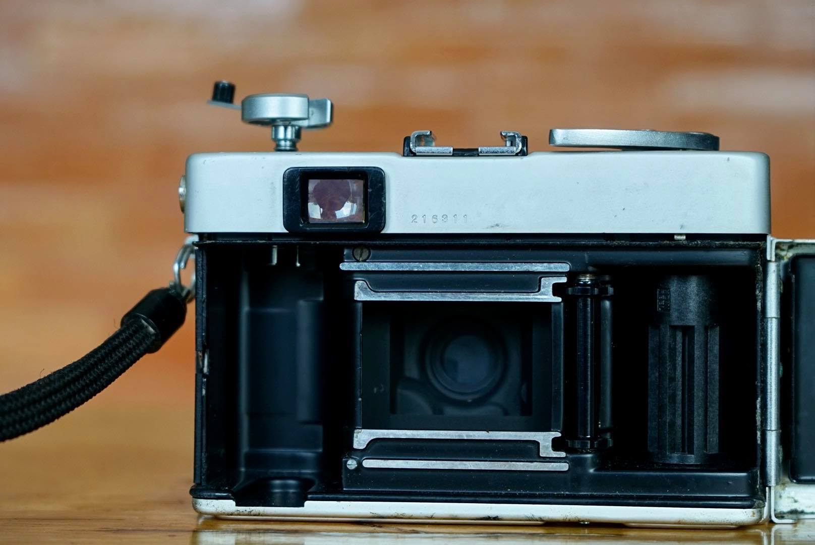 KONICA C35 Flash matic
