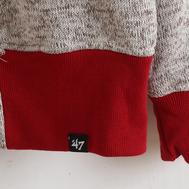 OTS เสื้อกันหนาวไหมพรม สีเทาอ่อน แต่งแถบสีเทา แบรนด์OTS เทา