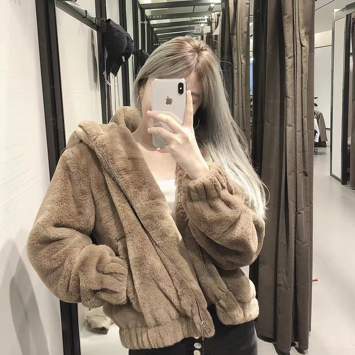 Page one เสื้อเฟอร์กันหนาว หมวกฮู้ด เสื้อขน Fluffy coat แบรนด์ page One ดำ