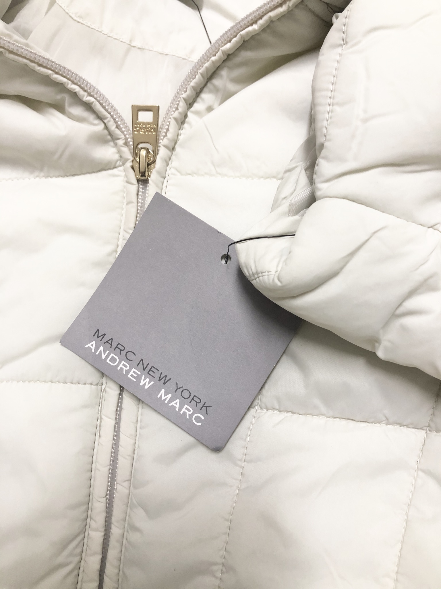 เสื้อโค้ท เสื้อกันหนาว ฮู้ด บุนวมอุ่น เนื้อผ้าสังเคราะห์ MARK NEW YORK (Padded puffer coat) ขาว