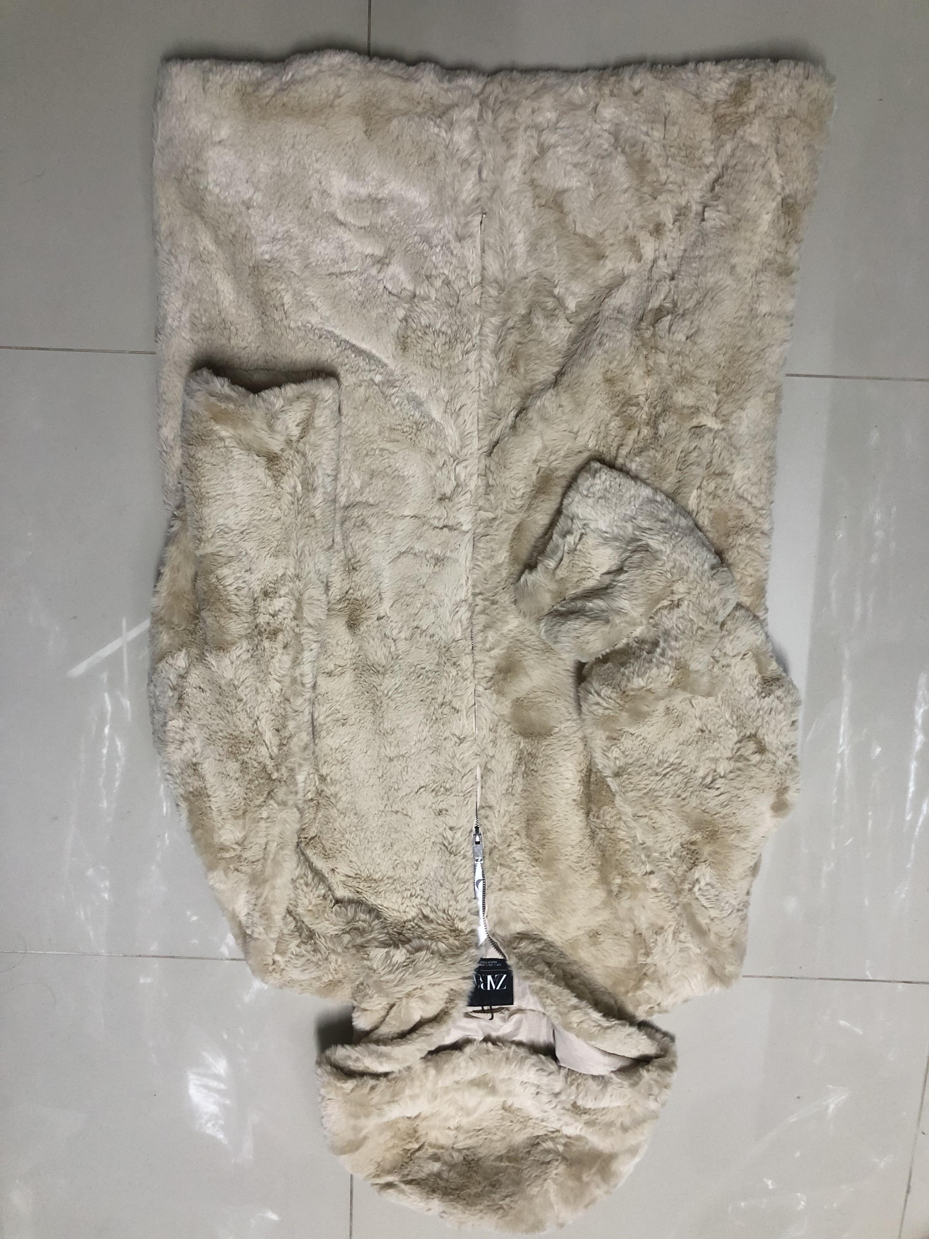 pepco เสื้อเฟอร์กันหนาว หมวกฮู้ด เสื้อขน FLUFFY Coat แบรนด์ PEPCO ดำ / เบจ