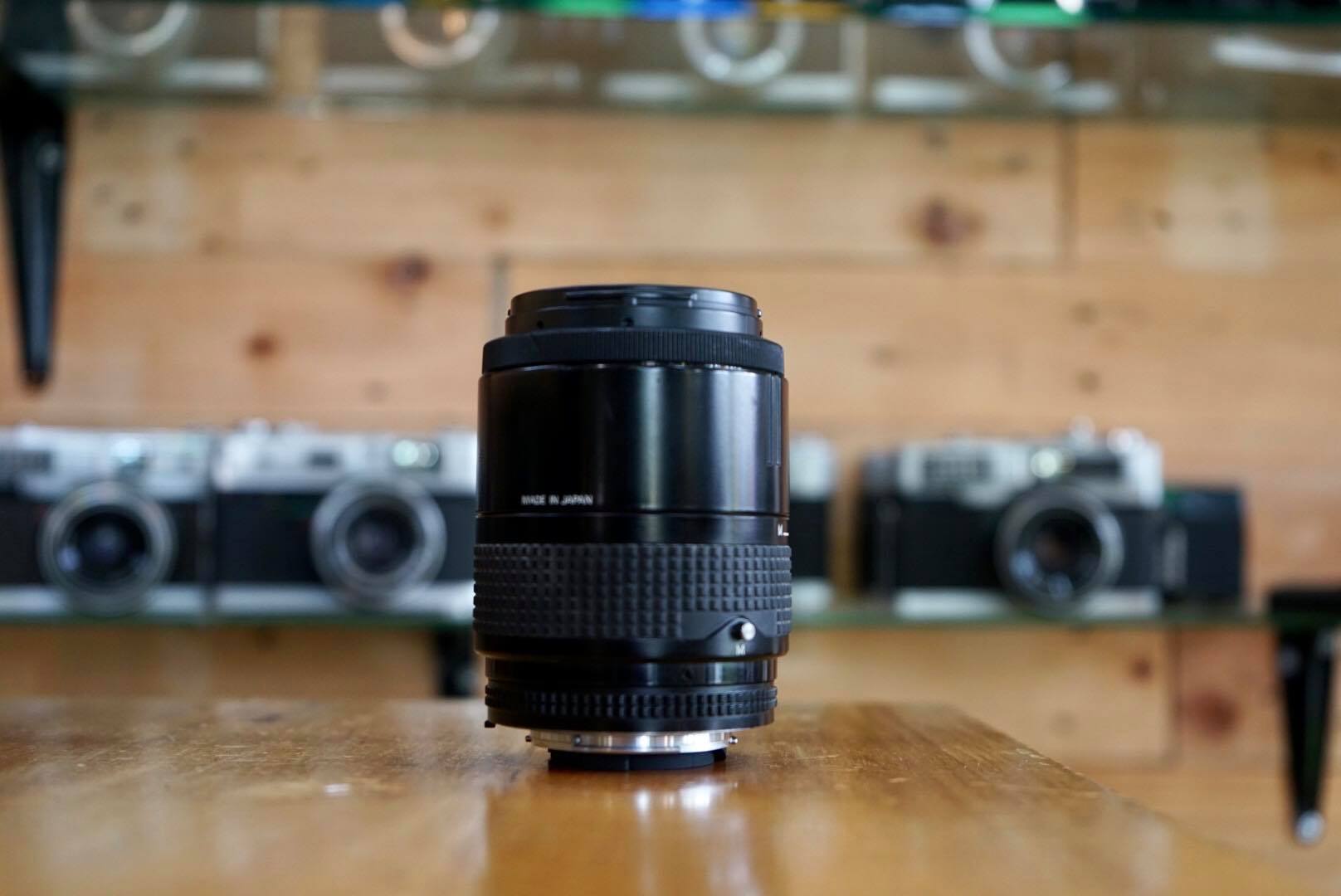 NIKON AF NIKKOR 35-105MM.F3.5-4.5 MACRO