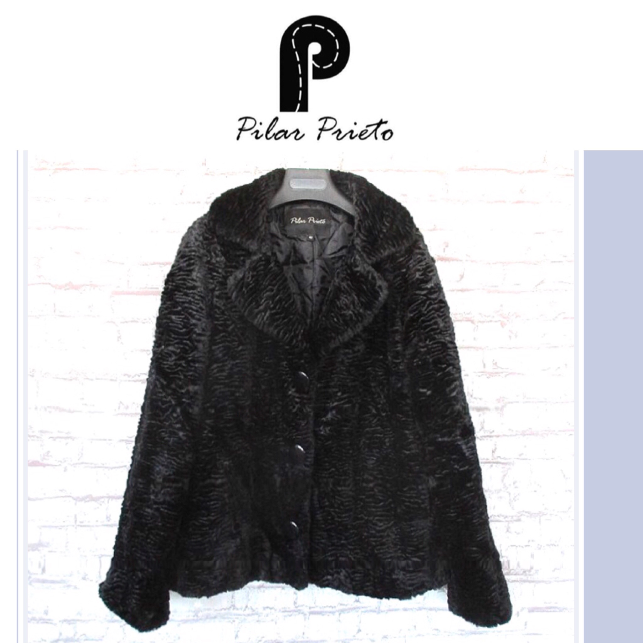 เสื้อกันหนาว แต่งขน เสื้อคลุม เฟอร์ สีดำ Brandname สเปน สุดหรู PILAR PRIETO กันหนาวขนเฟอร์สีดำ แต่งขนนุ่ม สวยหรูมากคะ ดำ