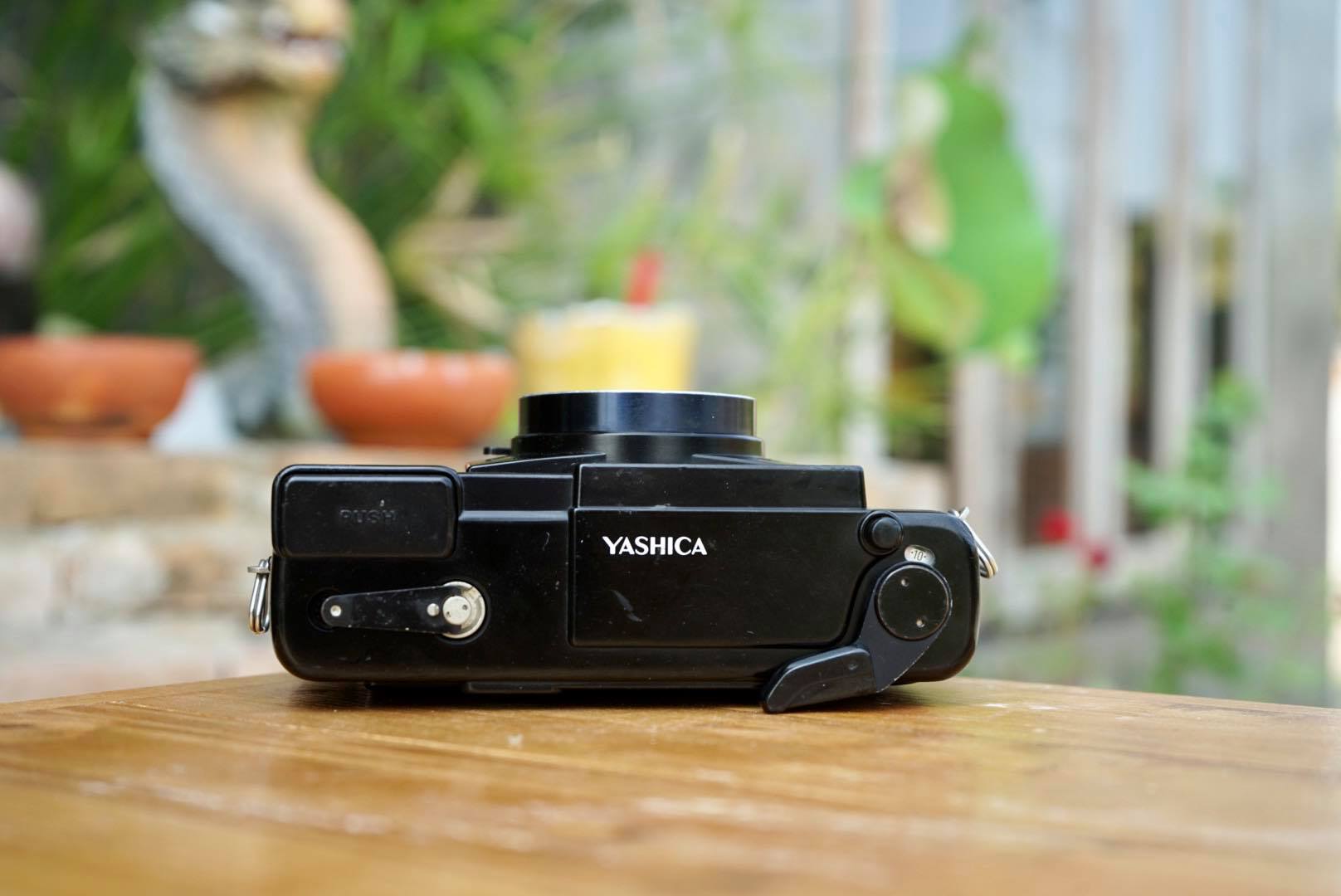 YASHICA AUTO FOCUS YASHICA LENS 38MM.F2.8