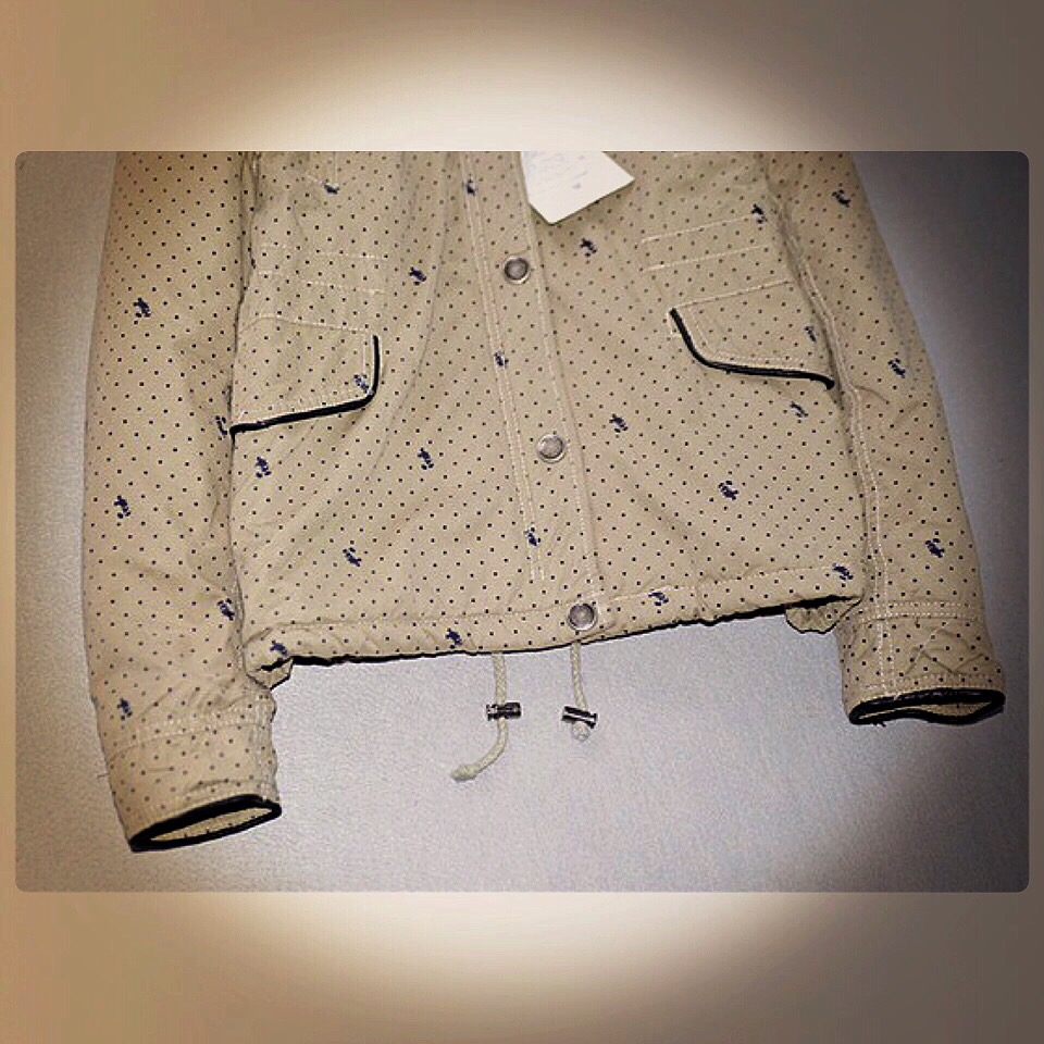 เสื้อกันหนาว แต่งฮูทสีกากี ลายจุด ปริ้นเงารูป มิกกี้เม้าส์ ด้านในซับขนอุ่น สวยหรูอุ่นมากคะ
