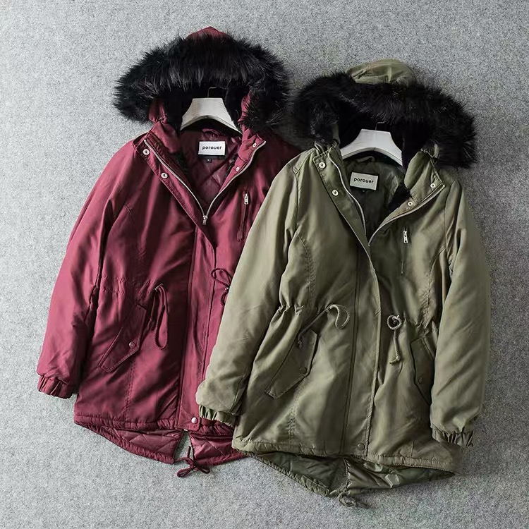 Ambiance เสื้อโค้ท ฮูท เสื้อกันหนาวparka สีเขียว แบรนด์ AMBIANCE OUTWEAR แต่งเฟอร์ บุนวมอุ่น งานสวย แนวมากคะ เขียว