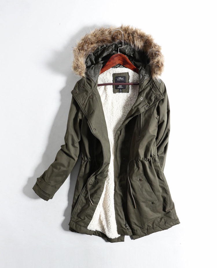 เสื้อกันหนาวฮูท เสื้อParka กันหนาวฮูทเฟอร์ แบรนด์ MAVI สีเขียว ซับขนอุ่นสีขาว ด้านใน (เฟอร์ถอดได้คะ) M/L/XL เขียว