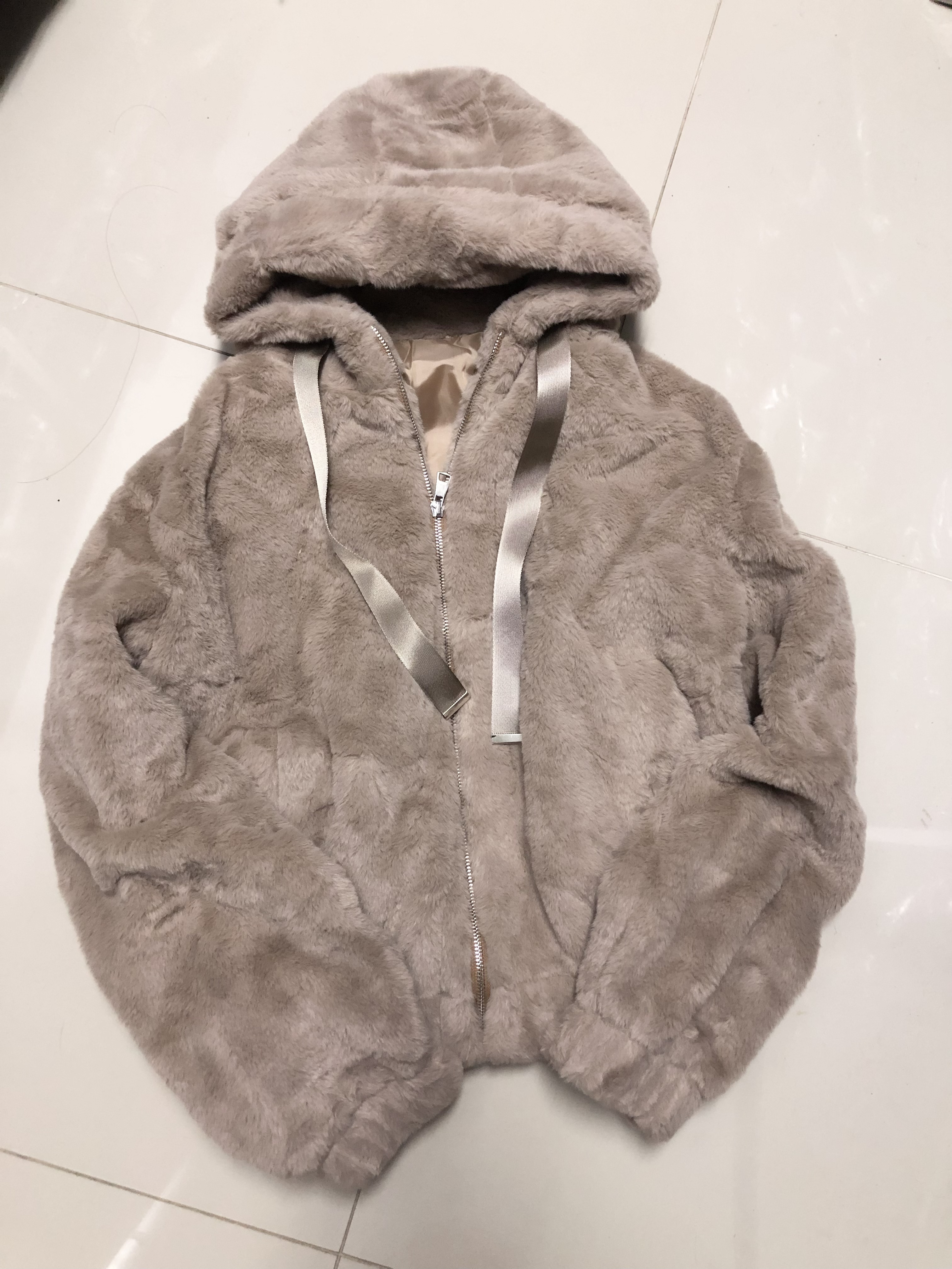 Zara เสื้อเฟอร์กันหนาว หมวกฮู้ด เสื้อขน แบรนด์zara สำเนา ดำ