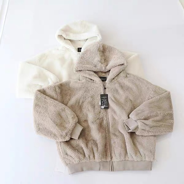 เสื้อเฟอร์กันหนาว หมวกฮู้ด เสื้อขน Fluffy coat แบรนด์ SUREVE (JAPAN) ดำ