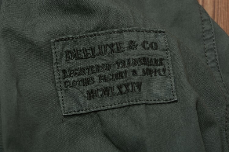 เสื้อทหาร เสื้อ เสื้อนอกแนวทหาร แพทเทินสวย เท่ห์มาก แบรน DEELUXE 1974 เขียว