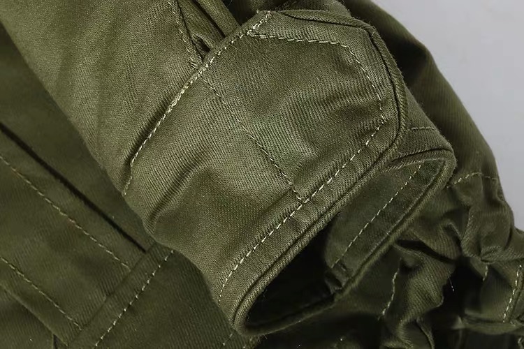Basic house เสื้อฮู้ดทหาร เสื้อฮู้ด สีเขียว หมวกฮู้ด เสื้อปาร์กา แบรนด์ BASIC HOUSE เสื้อคลุม มีซับขนอุ่นในฮู้ด (ฮู้ด& ซับขนอุ่นถอดได้ค่ะ) งานสวย เท่ห์มาก คะ Size XS/S/M/L สำเนา เขียว