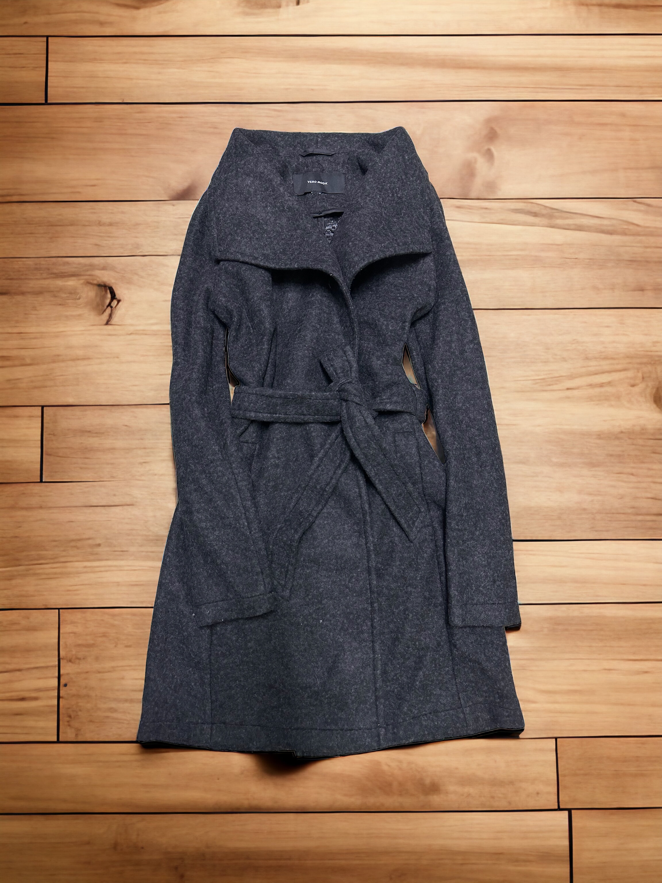 เสื้อโค้ท เสื้อกันหนาว เนื้อผ้าวูล โค้ทวูล สีดำ แบรนด์ vero moda
