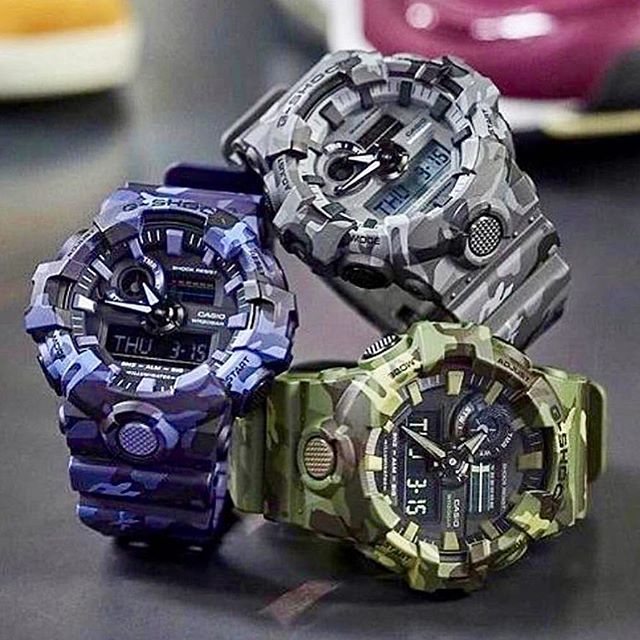 CASIO G-SHOCK นาฬิกาข้อมือ นาฬิกากันน้ำ นาฬิกาของแท้ ประกันศูนย์ CMG 1 ปี รุ่น GA-700CM-2A นาฬิกาสีน้ำเงิน