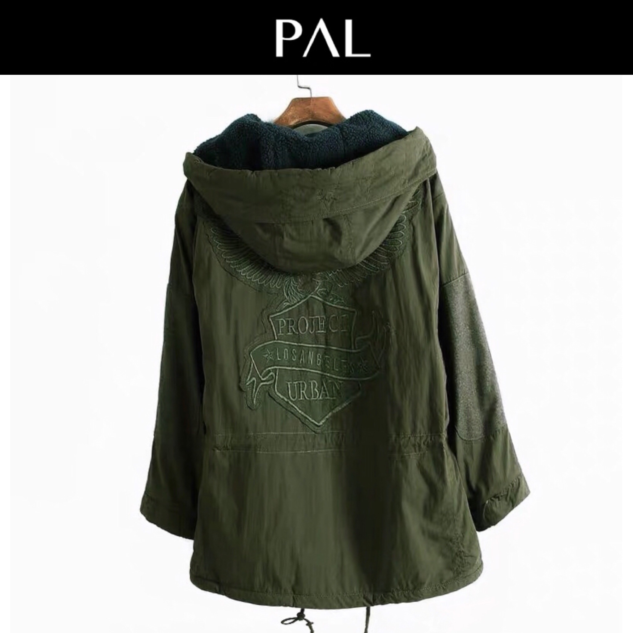 PAL เสื้อฮู้ดทหาร เสื้อฮู้ด สีเขียว หมวกฮู้ด เสื้อปาร์กา เสื้อคลุม งานแบรนด์ PAL(korea) ทรงบอมเบอร์ มีซับขนอุ่นในฮู้ดงานสวย เท่ห์มาก คะ Size XS/S/M/L สำเนา สำเนา เขียว