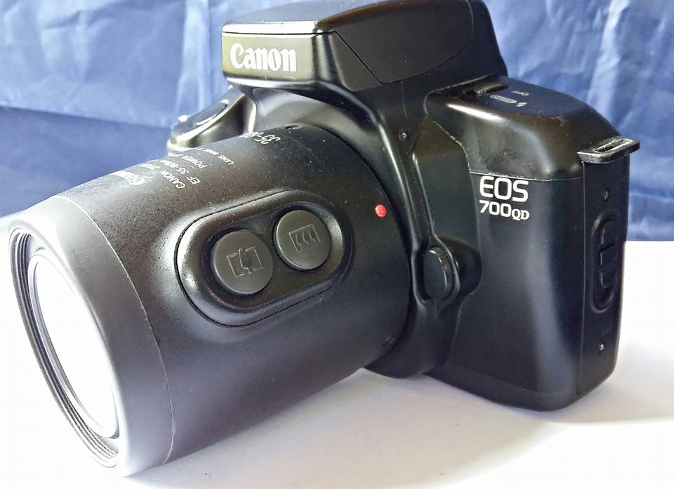 CANON EOS 700QD CANON ZOOM LENS EF35-80MM.F4-5.6