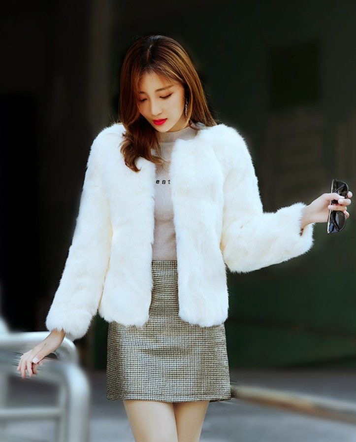 Selected เสื้อเฟอร์กันหนาว เสื้อขน Fluffy coat สีขาว แบรนด์ SELECTED สำเนา สำเนา สำเนา สำเนา